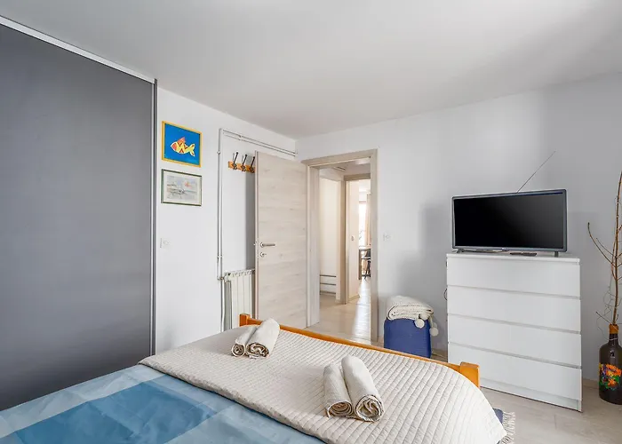 Modernes Mit Meerblick, Stylischem Interieur, Privatem Balkon, Grill, Klima, Wifi