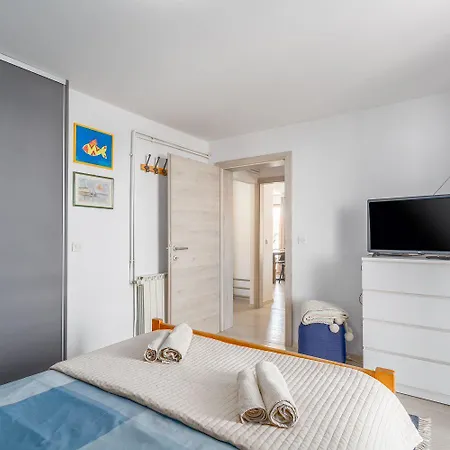 Modernes Mit Meerblick, Stylischem Interieur, Privatem Balkon, Grill, Klima, Wifi