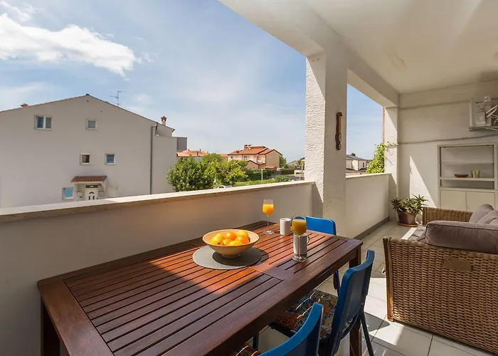 Modernes Mit Meerblick, Stylischem Interieur, Privatem Balkon, Grill, Klima, Wifi Appartamento Porec