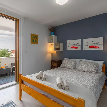 Modernes Mit Meerblick, Stylischem Interieur, Privatem Balkon, Grill, Klima, Wifi * Poreč